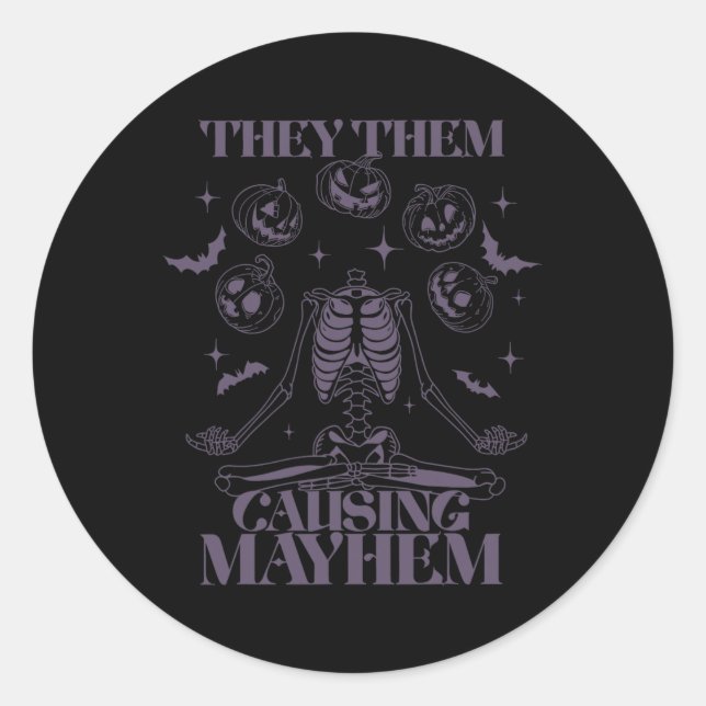 Sie Causing Mayhem Skeleton Boho Halloween N Runder Aufkleber (Vorderseite)