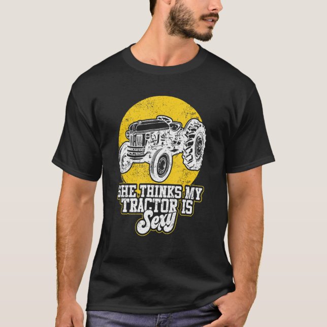 Sie denkt an Landwirtschaft und Traktor T-Shirt (Vorderseite)