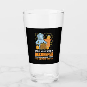 Sie dürfen sich nicht mit einem Bienenzüchter abge Glas