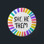 SIE/ER/SIE Pronouns Rainbow Handlettered Pride Button<br><div class="desc">Dekorieren Sie Ihr Outfit mit diesem coolen Kunstknopf. Macht ein großartiges Geschenk! Sie können ihn anpassen,  die Hintergrundfarben ändern und auch Text hinzufügen. Karo in meinem Shop für viel mehr Farben und Muster! Lass mir Bescheid,  wenn du auch etwas Gewohntes willst.</div>