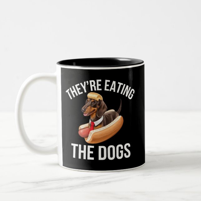 Sie essen die Hunde Donald Trump Debate 2024 Zweifarbige Tasse (Links)
