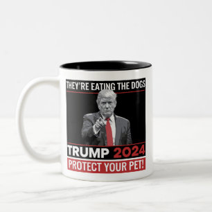 Sie essen die Hunde Trump 2024-Debatte Zweifarbige Tasse