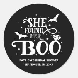 Sie fand ihr Brautparty zu Halloween Runder Aufkleber