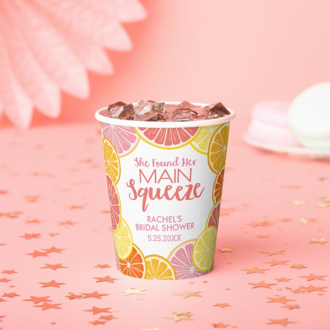 Sie fand ihr Haupt-Squeeze-Brautparty Pappbecher (Insitu)
