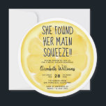 Sie fand ihr Haupt-Squeeze-Summer-Brautparty Einladung<br><div class="desc">Sie fand ihre wichtigste Squeeze Summer Bridal Dusche Einladung</div>