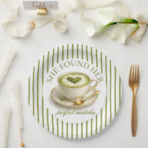 Sie fand ihr perfektes Matcha-Brautjunggesellinnen Pappteller