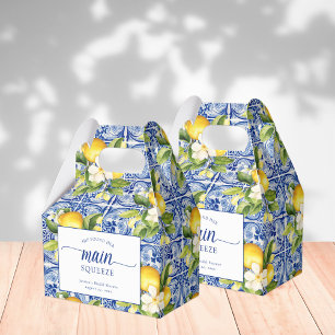 Sie fand ihren Hauptgewinn Lemons Junggesellinnena Geschenkschachtel