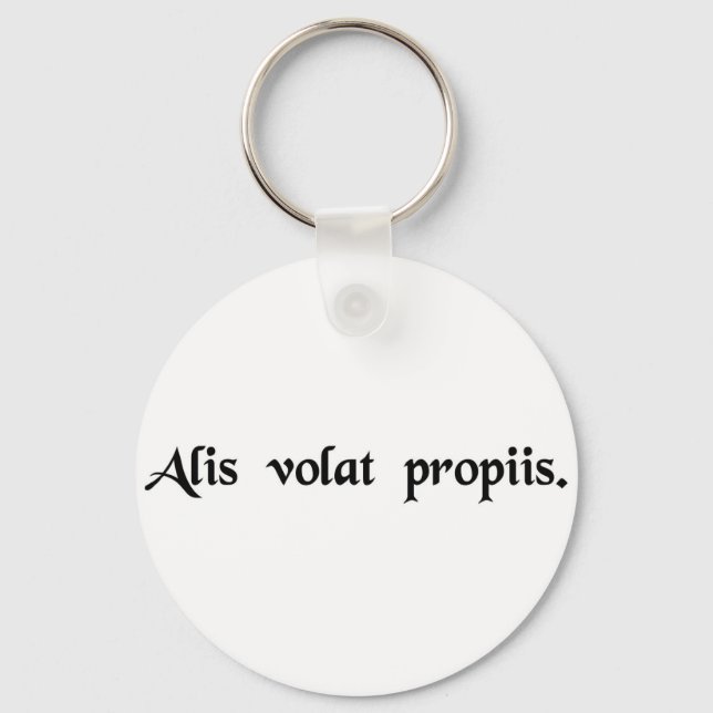 Sie fliegt mit ihren eigenen Flügeln Schlüsselanhänger (Vorderseite)