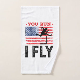 Sie führen I Fly Track und Field Hurdles Hurdler Handtuch