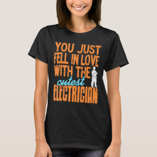 Sie geraten einfach in Liebe mit dem Niedlichsten  T-Shirt