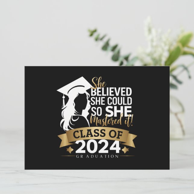 Sie glaubte, sie könnte es also 2024 schaffen ankündigung (Stehend Vorderseite)