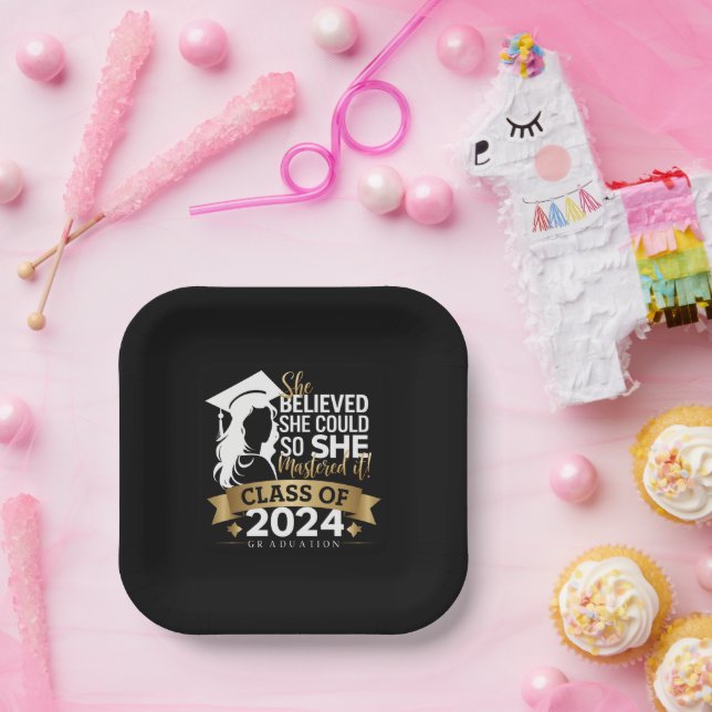 Sie glaubte, sie könnte es also 2024 schaffen pappteller (Party)