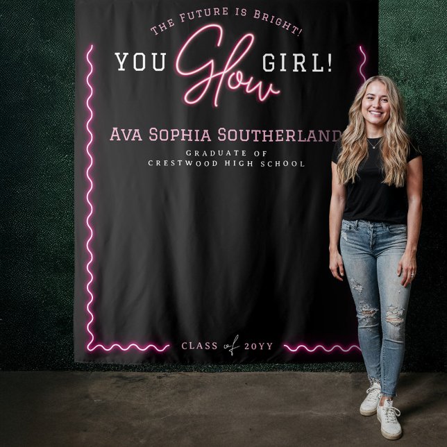 Sie Glow Girl Script Pink Neon Graduation Party Wandteppich (You Glow Girl Script Pink Neon Graduation Party Tapestry)