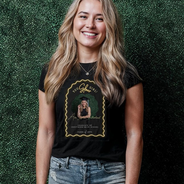 Sie Glow Girl Wavy Yellow Neon Abschluss Foto Tri-Blend Shirt (You Glow Girl Wavy Yellow Neon Graduation Photo Tri-Blend Shirt)