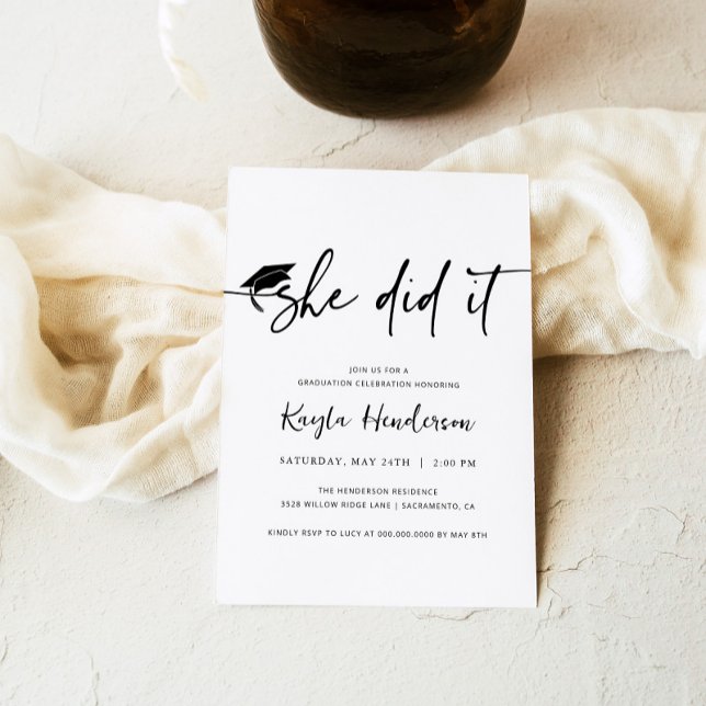 Sie hat Abschluss eingeladen Einladung (Von Creator hochgeladen)