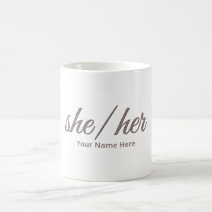 Sie hat sie in Script-Schriftart Kaffeetasse