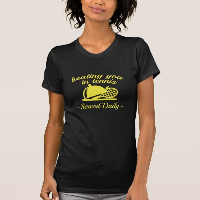 Sie in Tennis schlagen T-Shirt (Vorderseite)