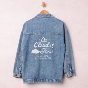 Sie ist auf Cloud 9 Junggeselinnen-Abschied Outfit Jeansjacke