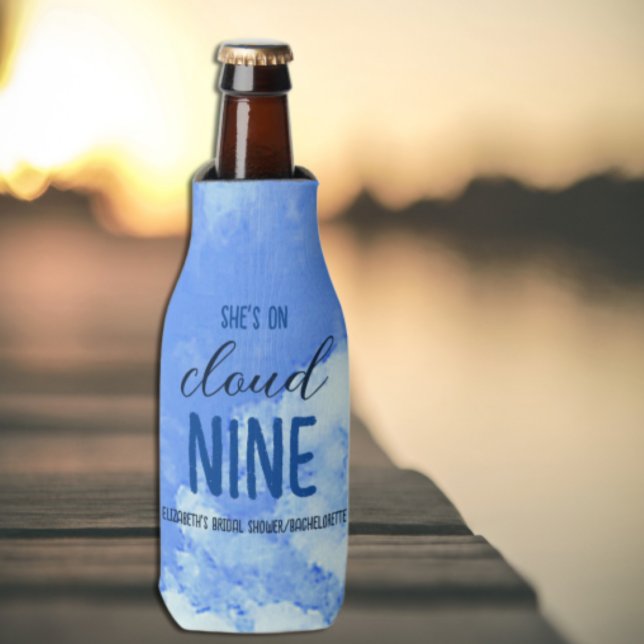 Sie ist auf Cloud Nine! Brautparty/Bachelorette Flaschenkühler (Von Creator hochgeladen)