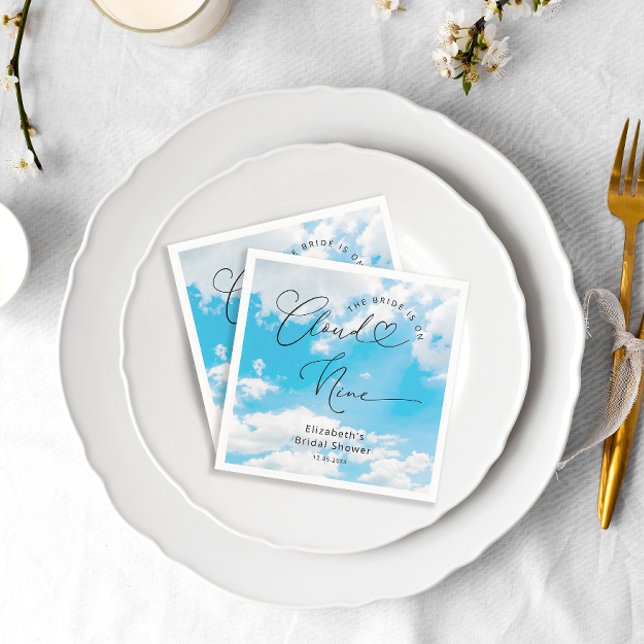 Sie ist auf Cloud Nine Brautparty Napkins Serviette (Von Creator hochgeladen)