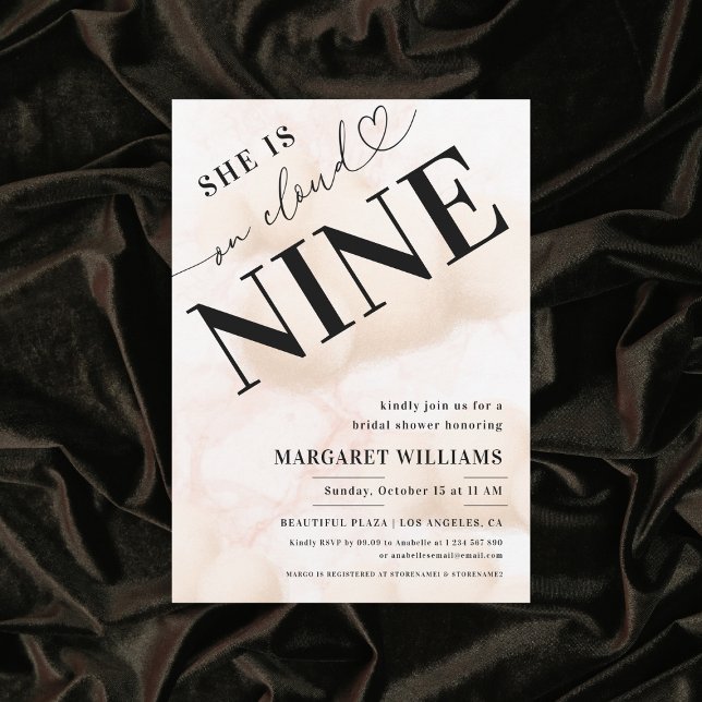 Sie ist auf Cloud Nine Heart Script Brautparty Einladung (Von Creator hochgeladen)