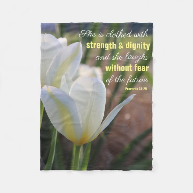 Sie ist bekleidet - Sprichwörter 31:25 Fleecedecke (Vorderseite)