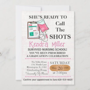 Sie ist bereit, den Shots Nursing Abschluss zu nen Einladung