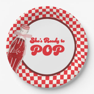Sie ist bereit, eine Soda-Cola-Babydusche Pop Pappteller