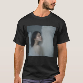 —Sie ist der Schlafende Engel. T-Shirt