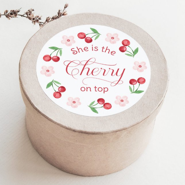 Sie ist die Cherry-on-Top-Baby-Dusche Runder Aufkleber (Von Creator hochgeladen)