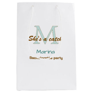 Sie ist ein Fang blau monogramm Junggesellinnenabs Mittlere Geschenktüte