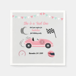 Sie ist ein Festlich Rosa Rennwagen Geburtstag Fas Serviette