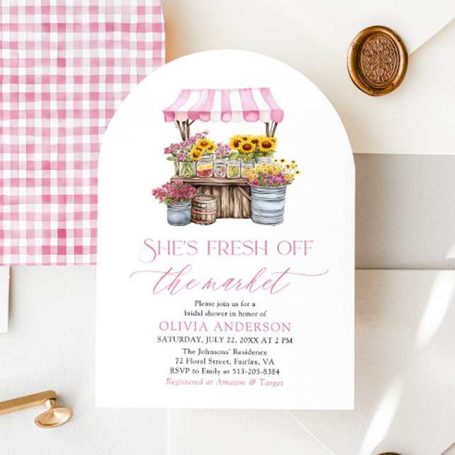 Sie ist frisch vom Brautparty des Marktes angekomm Einladung (Watercolor She's Fresh Off The Market Bridal Shower Arched Invitation)