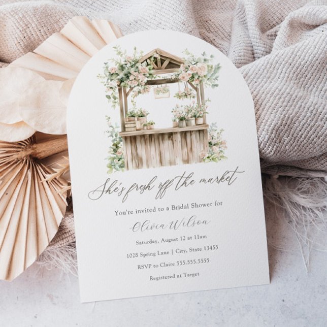 Sie ist frisch vom Brautparty des Marktes Einladung (Von Creator hochgeladen)