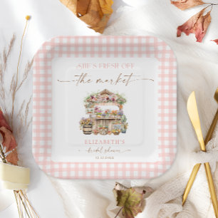 Sie ist frisch vom Brautparty des Marktfalles Pappteller