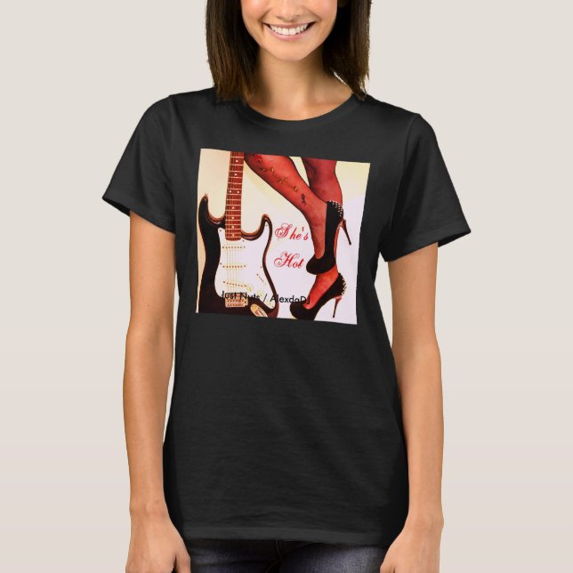 Sie ist heiß T-Shirt (Vorderseite)