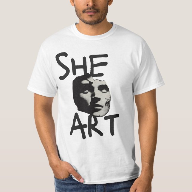 Sie ist kühne Typografie-T - Shirt (Vorderseite)