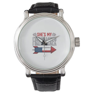 Sie ist mein Feuerwerk-Patriotisches-Paar-Design_1 Armbanduhr
