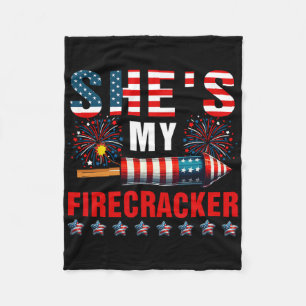 Sie ist mein Sparkler 4. Juli Feuerwerk Lover Cost Fleecedecke