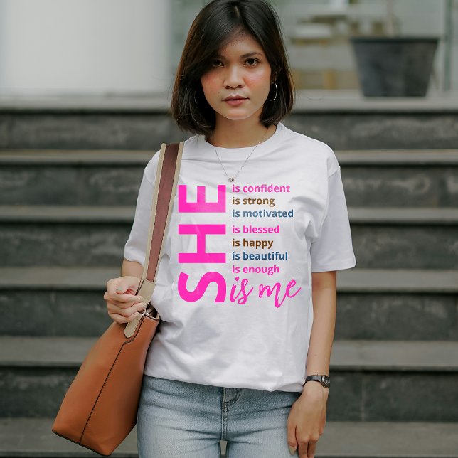 Sie ist meine Ermutigung T-Shirt (she is confident.)