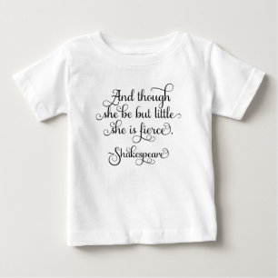Sie ist zwar wenig, aber sie ist heftig. baby t-shirt