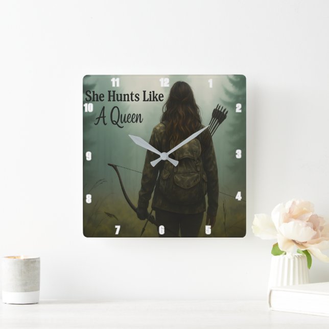 Sie jagt wie eine Königin Quadratische Wanduhr (Zuhause)