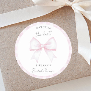 Sie knotet den Knoten Pink Blush Bogen Brautparty Runder Aufkleber