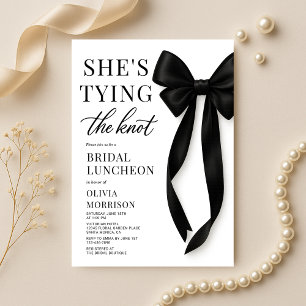 Sie knüpft den Knoten Bow-Bridal-Lunch Einladung