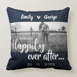 Sie lebten glücklich immer nach der Hochzeit des n Kissen