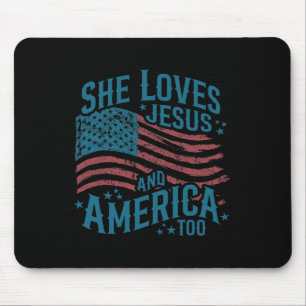 Sie liebt Jesus und Amerika auch USA-Flagge 4. Jul Mousepad