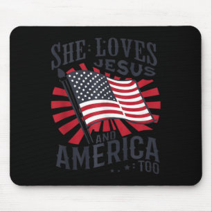 Sie liebt Jesus und Amerika auch USA-Flagge 4. Jul Mousepad