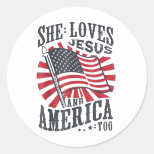 Sie liebt Jesus und Amerika auch USA-Flagge 4. Jul Runder Aufkleber
