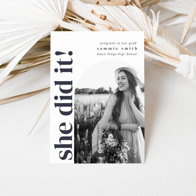 Sie lud Party mit Image ein Einladung (Von Creator hochgeladen)