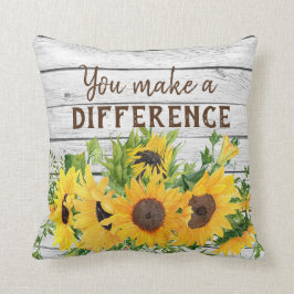 Sie machen ein anderes Angebot mit Sonnenblumen Kissen